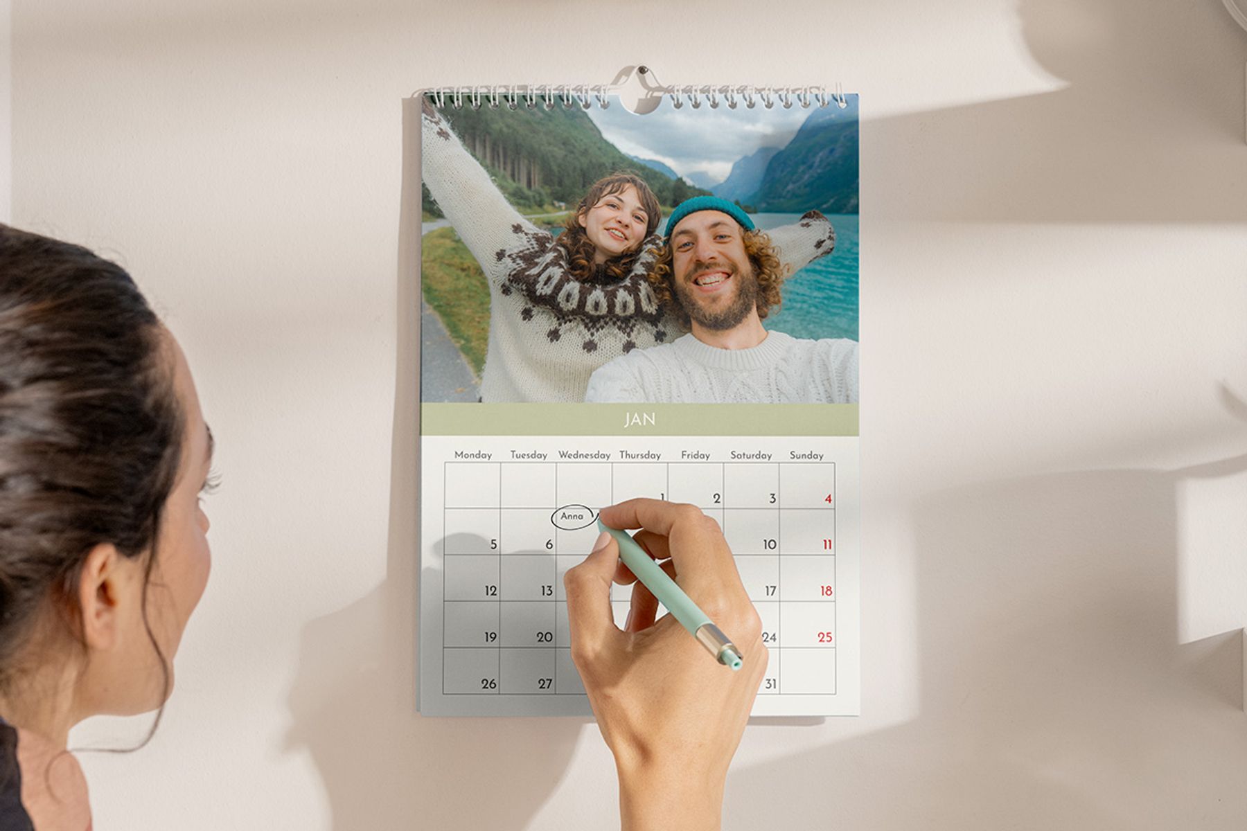 How to make a calendar like a pro | Photobox
