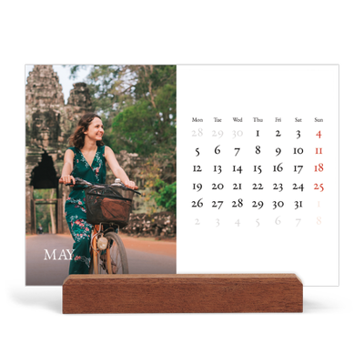 Easel Desk Calendar Landscape  — Simple serif [cover]